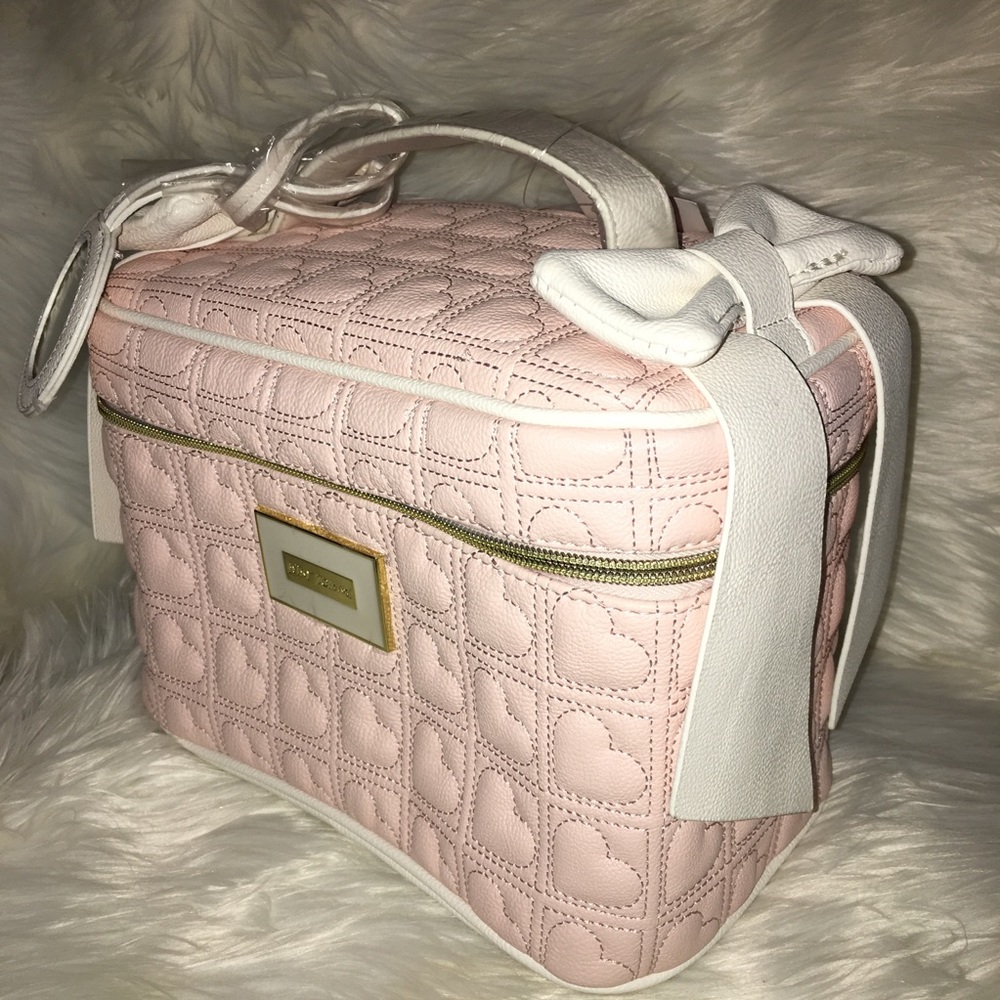 Betsey Train Case pink quilted bag bow hearts 💕 - Picture 3 of 8